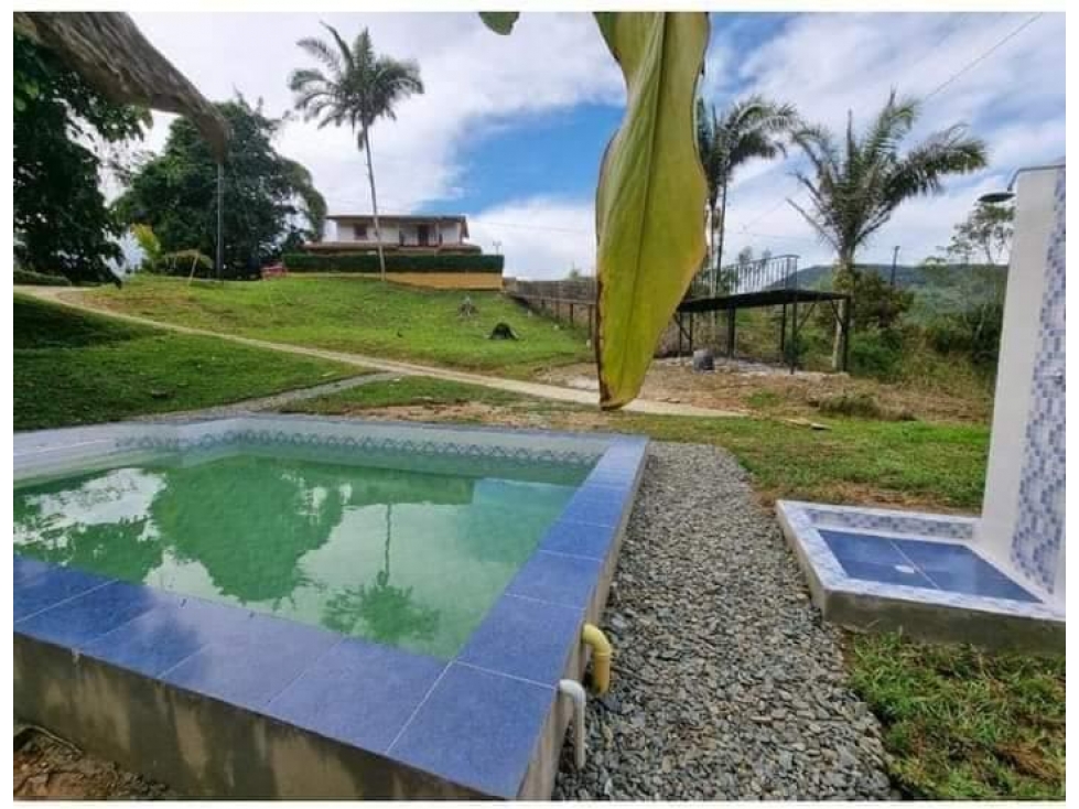HERMOSA CASA FINCA EN VENTA COCORNA ANTIOQUIA - 3