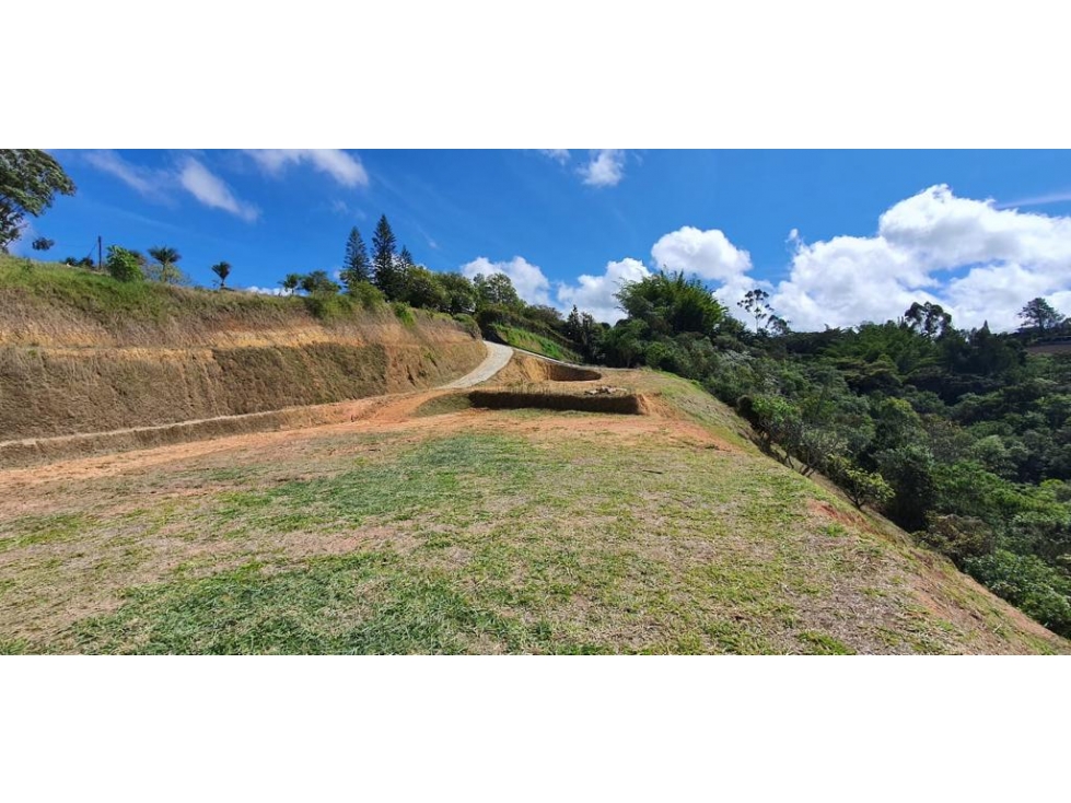 LINDO LOTE EN VENTA MARINILLA - 1