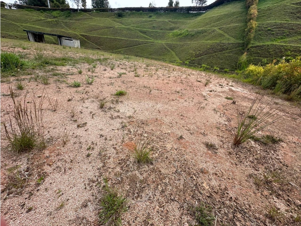 LINDO LOTE EN VENTA CON EMBALSE EL PEÑOL - 6