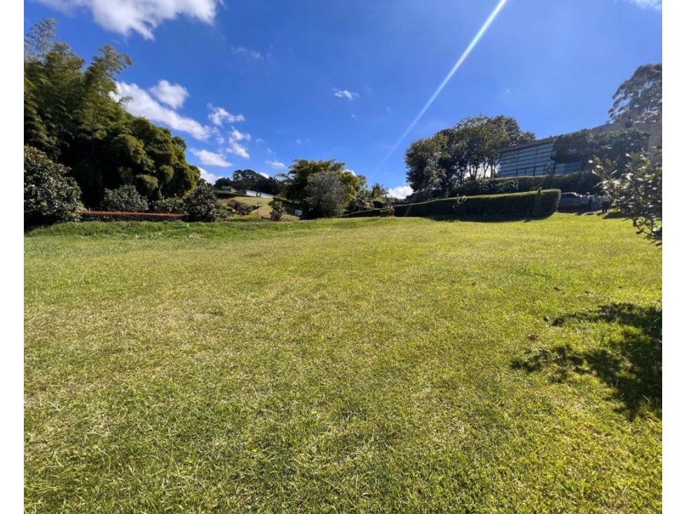 ENCANTADOR LOTE EN VENTA LLANOGRANDE