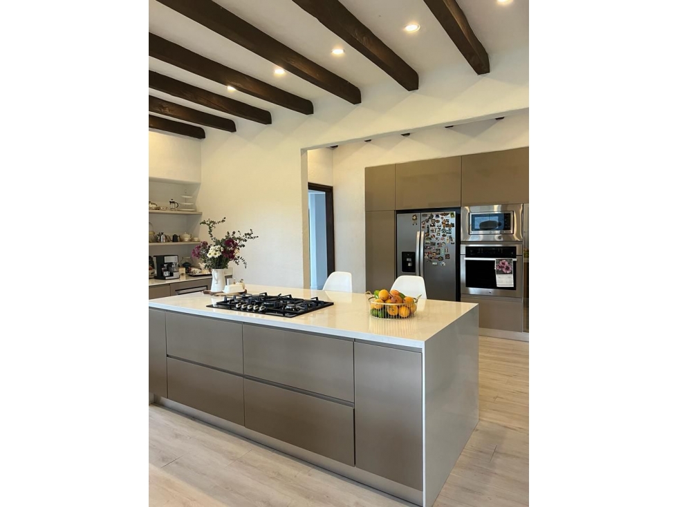 ENCANTADORA FINCA EN VENTA EL RETIRO — foto 2