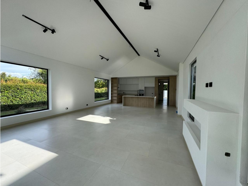 ESPECTACULAR CASA EN VENTA LLANOGRANDE — foto 3