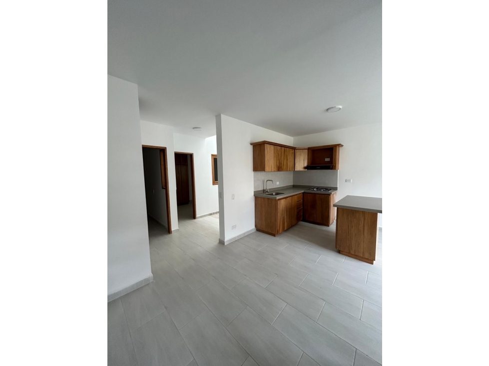 HERMOSO APARTAMENTO EN VENTA PRIMER NIVEL CARMEN DE VIBORAL — foto 5