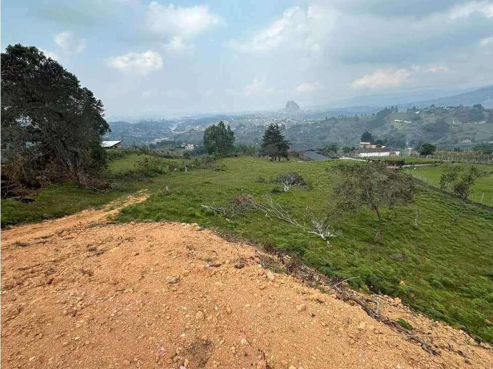 ENCANTADOR LOTE EN VENTA EL PEÑOL VISTA A LA PIEDRA - 6