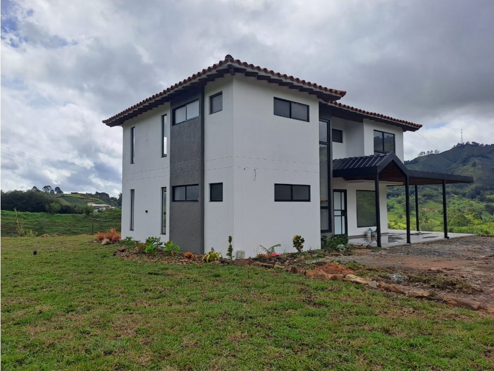 HERMOSA CASA FINCA EN VENTA EN MARINILLA — foto 6