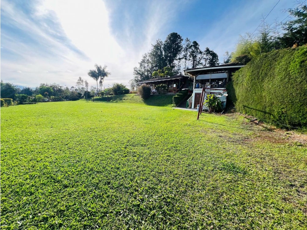 LINDA FINCA EN VENTA CERCA A LA AUTOPISTA MEDELLÍN BOGOTÁ — foto 3