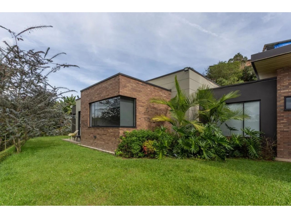 ENCANTADORA FINCA EN VENTA CERCA AL AEROPUERTO — foto 5