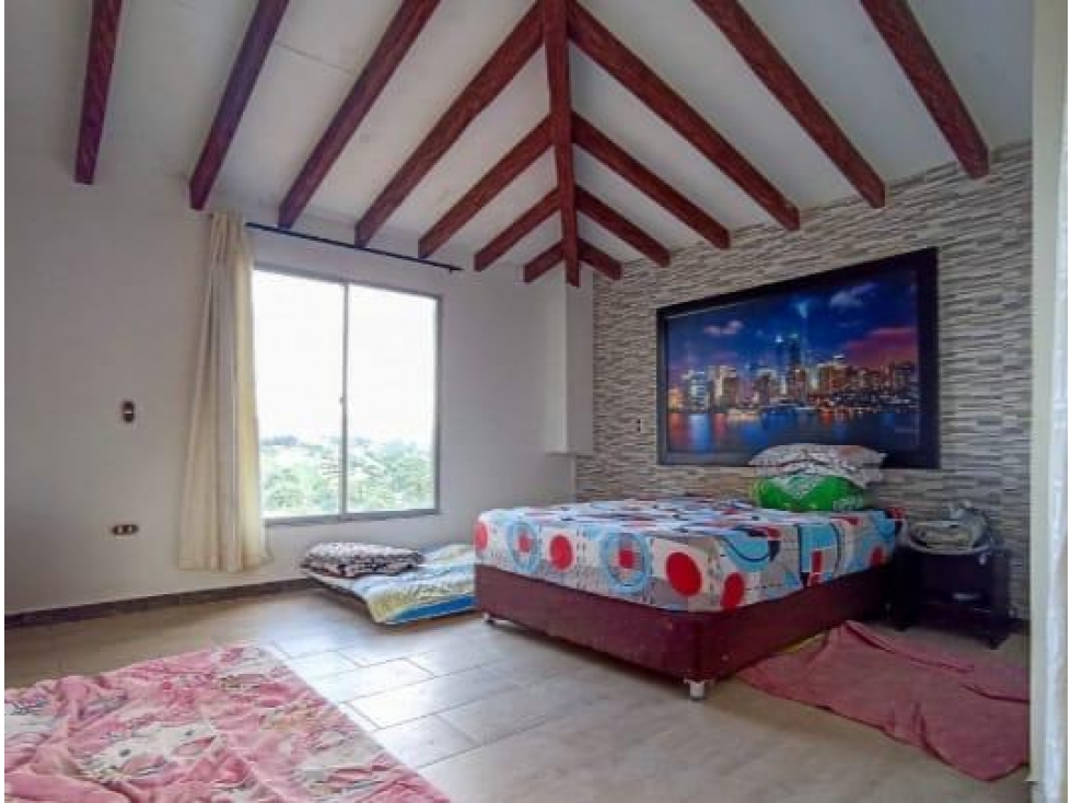 HERMOSA FINCA EN VENTA MARINILLA — foto 4