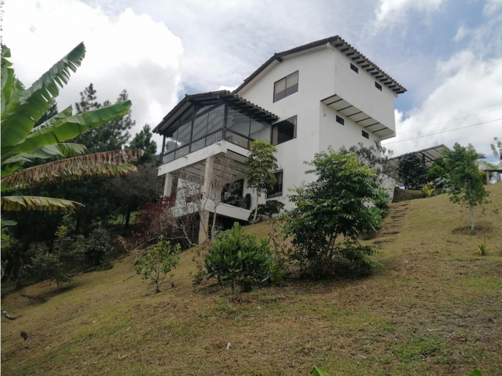 LINDA FINCA EN VENTA SAN VICENTE
