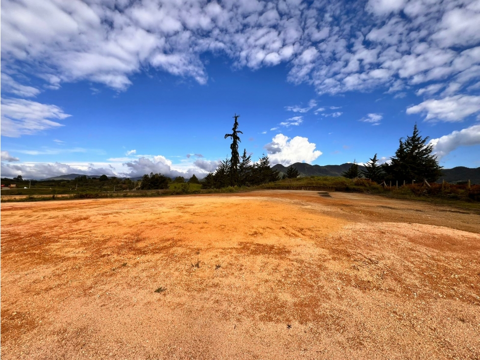 HERMOSO LOTE PARCELACIÓN EN VENTA