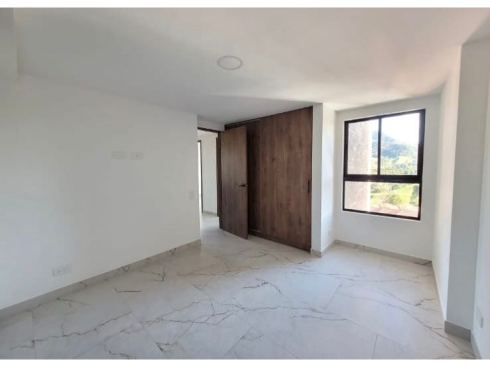 LINDO APARTAMENTO EN UNIDAD CERRADA MUY CERCA AL PARQUE — foto 5