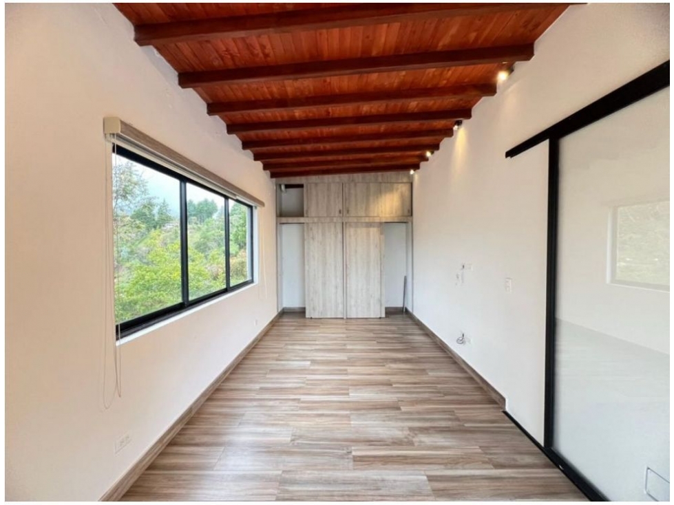 ENCANTADORA FINCA EN VENTA CERCA AL AEROPUERTO — foto 6