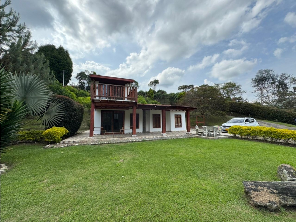 ENCANTADORA FINCA CON BODEGA EN VENTA GUARNE CERCA AL AEROPUERTO — foto 6
