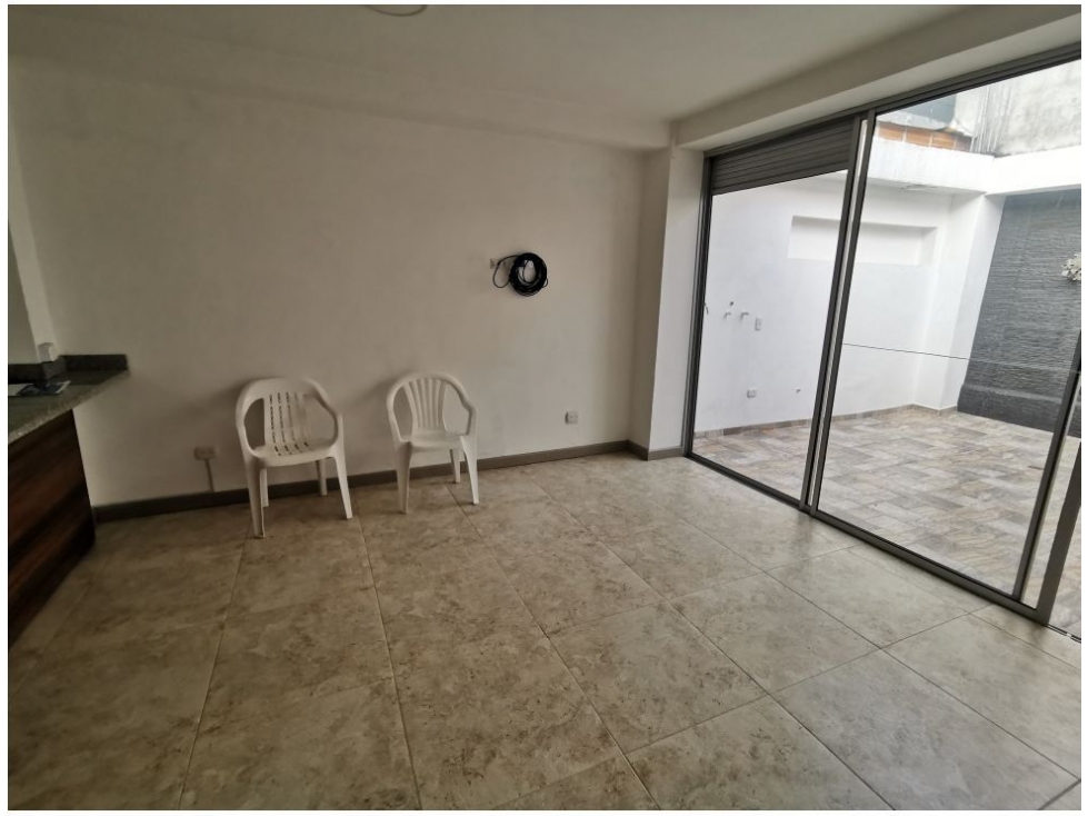 HERMOSA CASA EN VENTA LA CEJA — foto 3