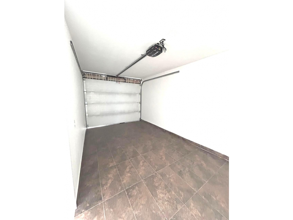 CONFORTABLE CASA EN VENTA LA CEJA — foto 5