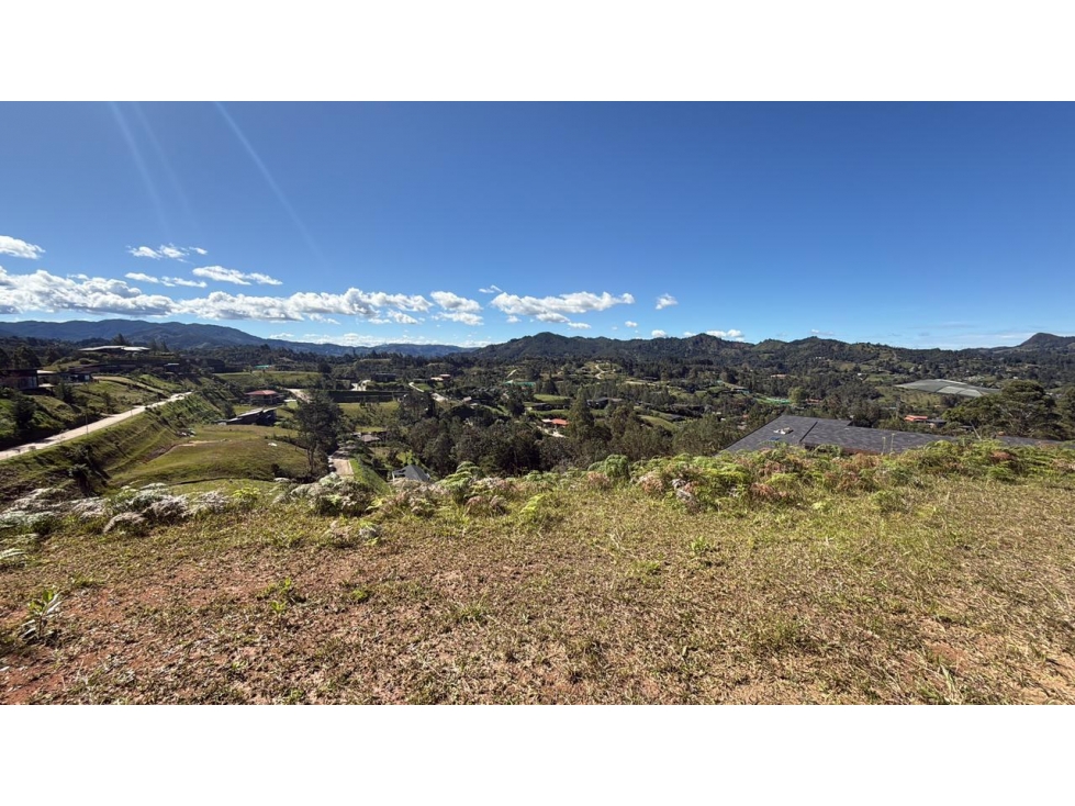 HERMOSO LOTE EN VENTA EL RETIRO DENTRO DE PARCELACION — foto 2