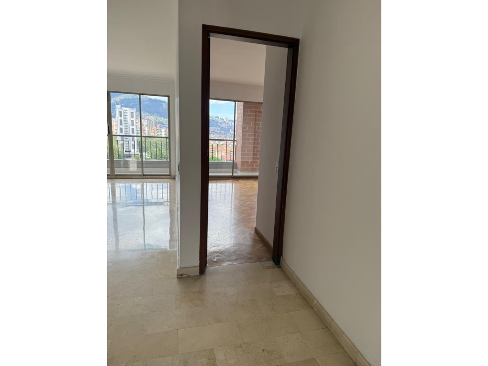 LINDO APARTAMENTO EN VENTA CON EXCELENTE UBICACION EL POBLADO — foto 6
