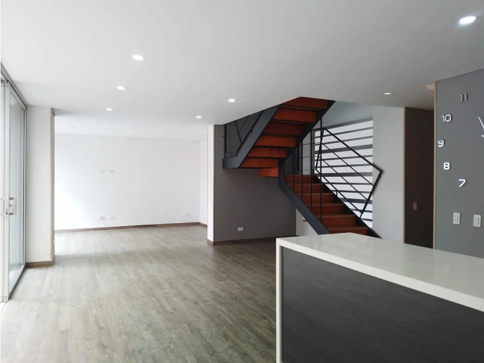 HERMOSA CASA EN VENTA EN RIONEGRO SECTOR PORVENIR — foto 2