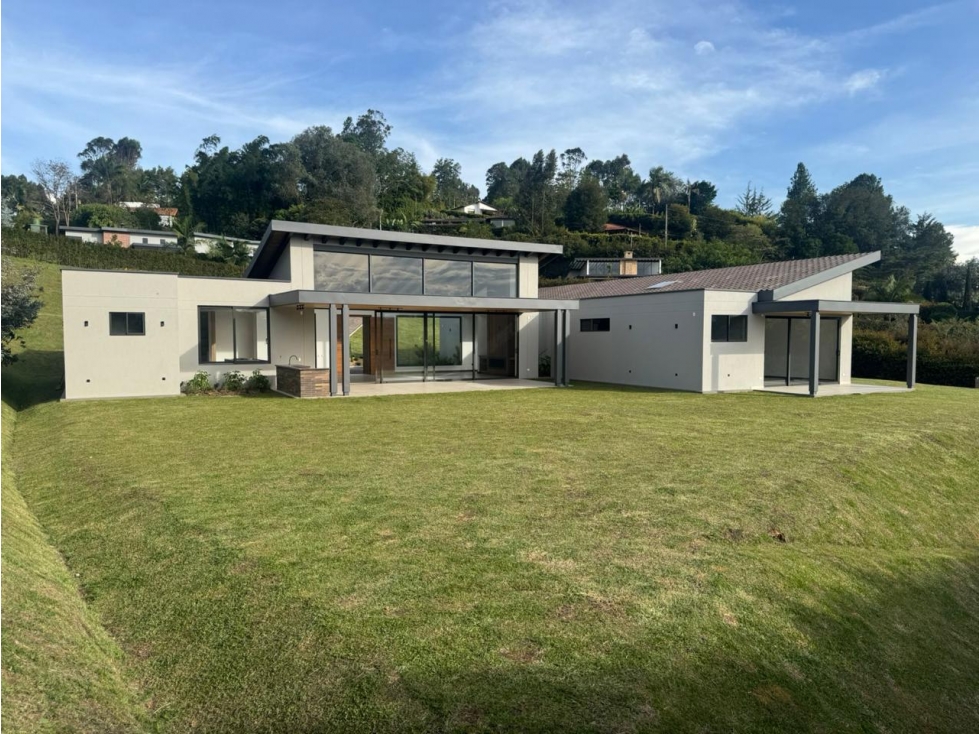 ENCANTADORA CASA EN VENTA PARA ESTRENAR SAN ANTONIO DE PEREIRA