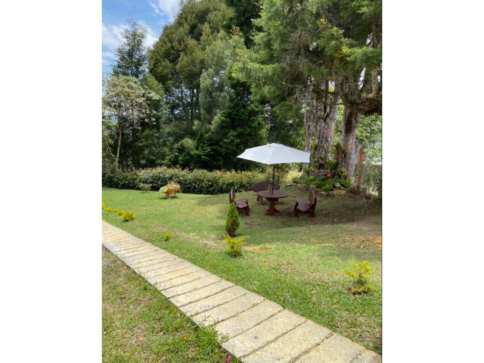ENCANTADORA FINCA EN VENTA GUARNE LINDA VISTA — foto 3