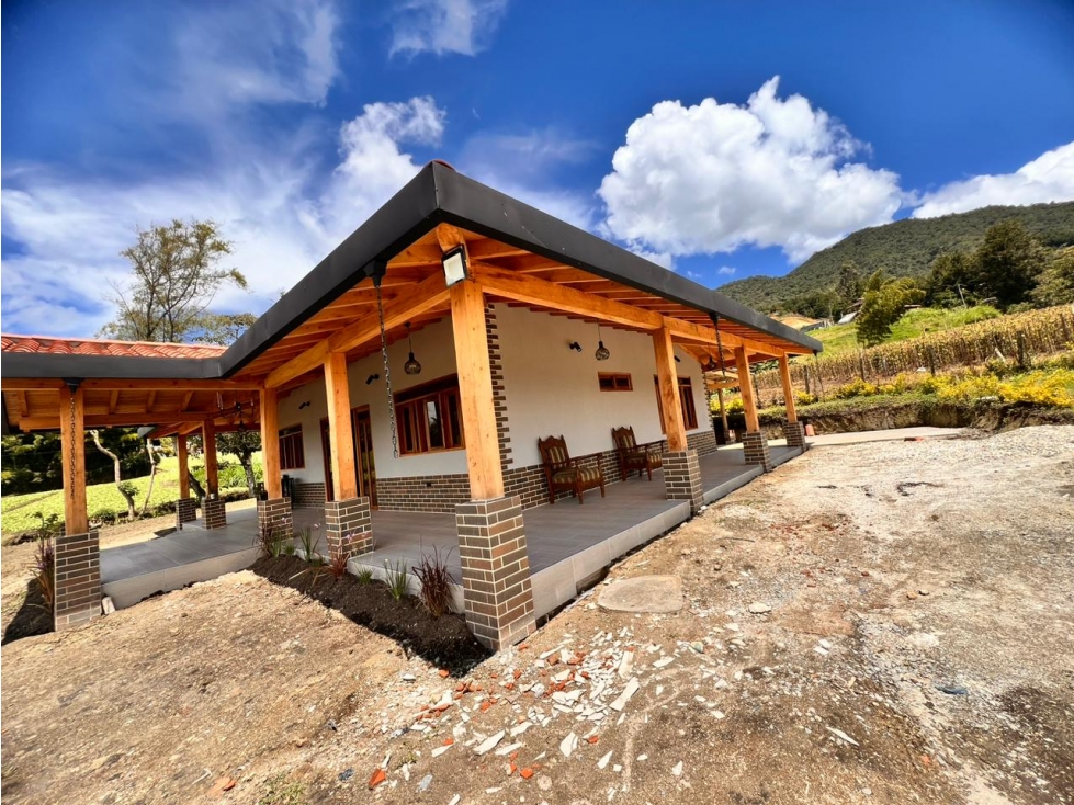 LINDA CASA FINCA EN VENTA CARMEN DE VIBORAL