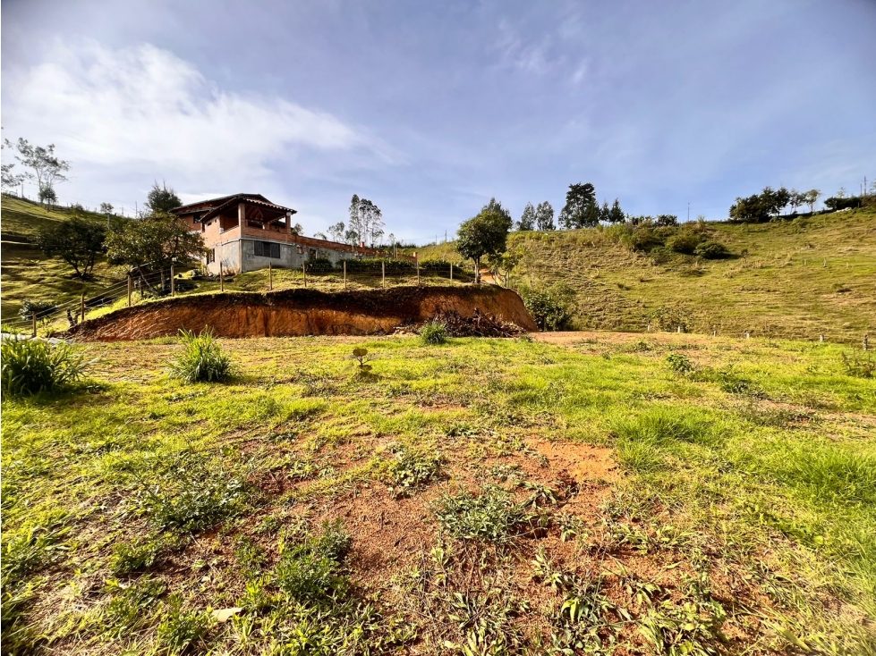 LINDO LOTE EN SEMIPARCELACION EN VENTA GUARNE — foto 2