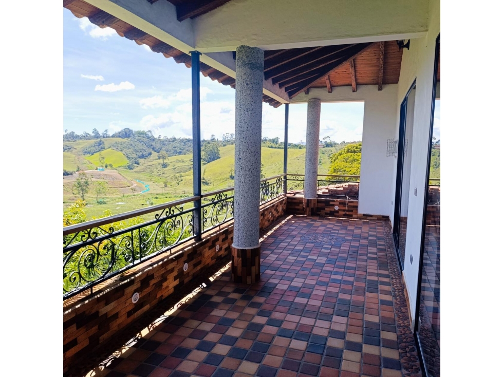 INCREÍBLE FINCA EN EL CAMPO VÍA EL CARMEN DE VIBORAL — foto 4