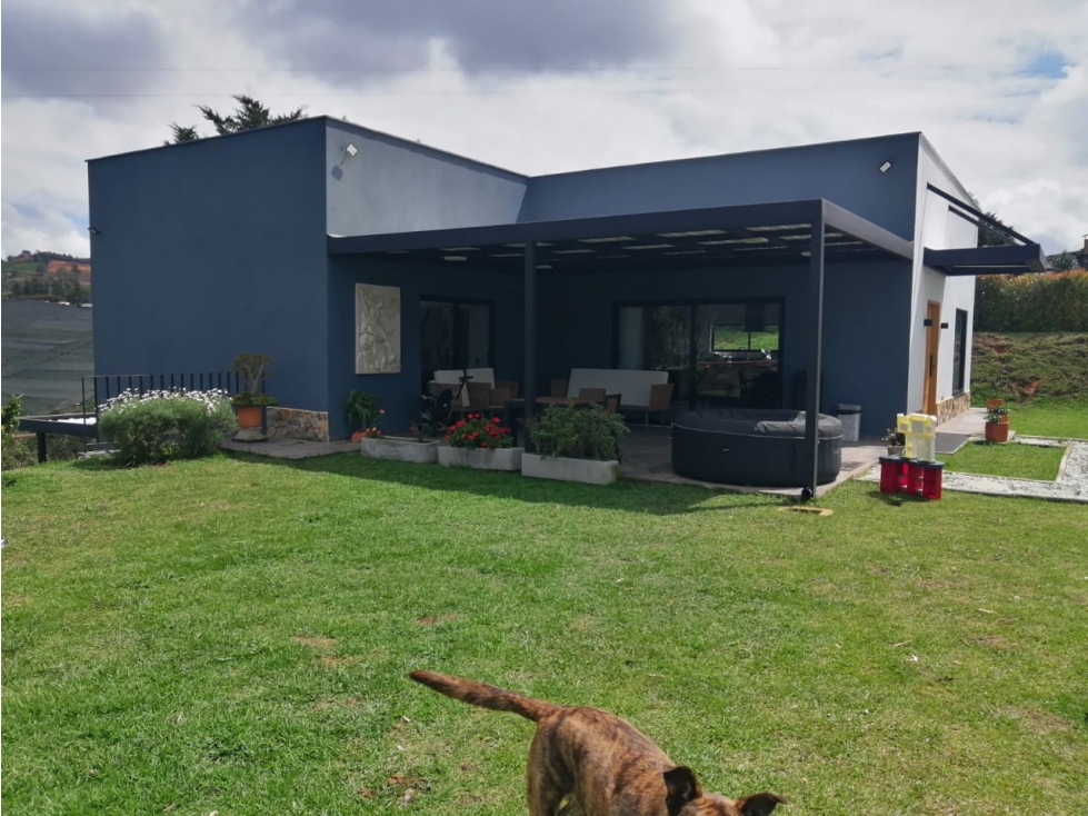 ENCANTADORA FINCA EN VENTA CERCA A LA AUTOPISTA — foto 4