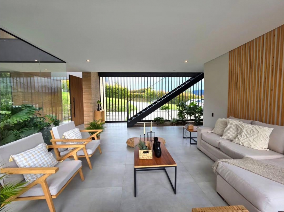 ESPECTACULAR CASA EN VENTA ALTO DE PALMAS — foto 2