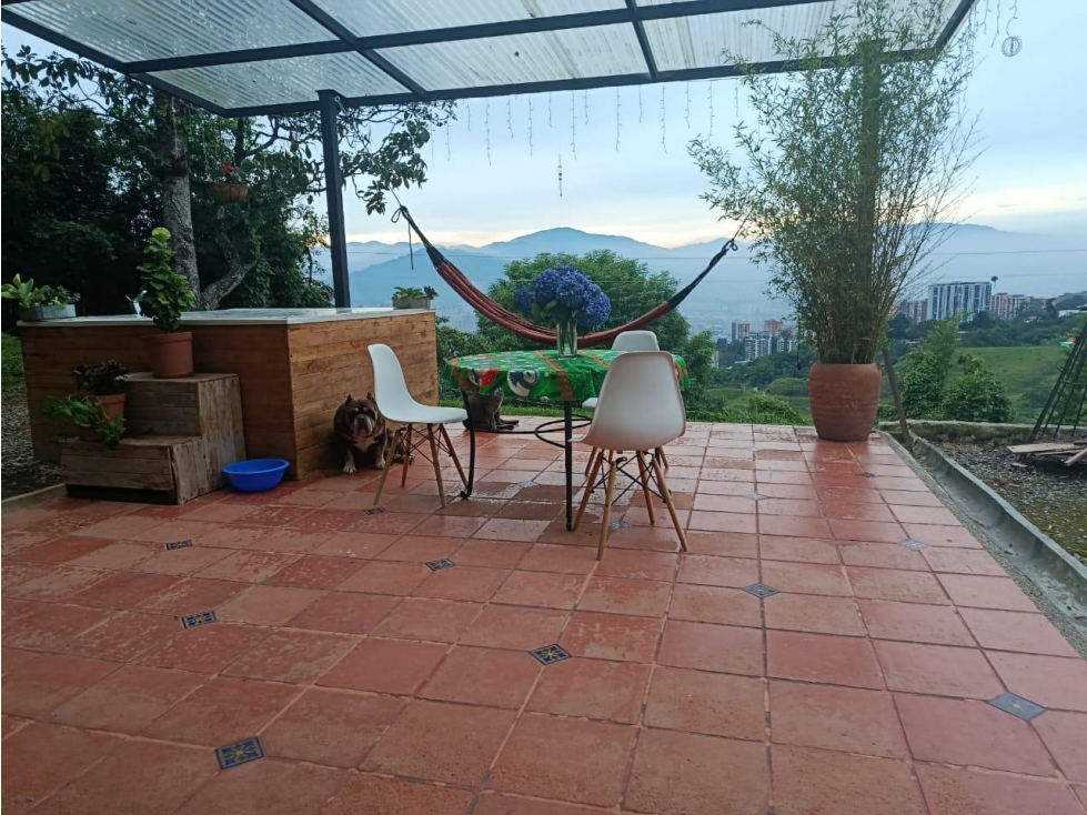 HERMOSA CASA EN VENTA ENVIGADO SECTOR EL CHINGUI — foto 3