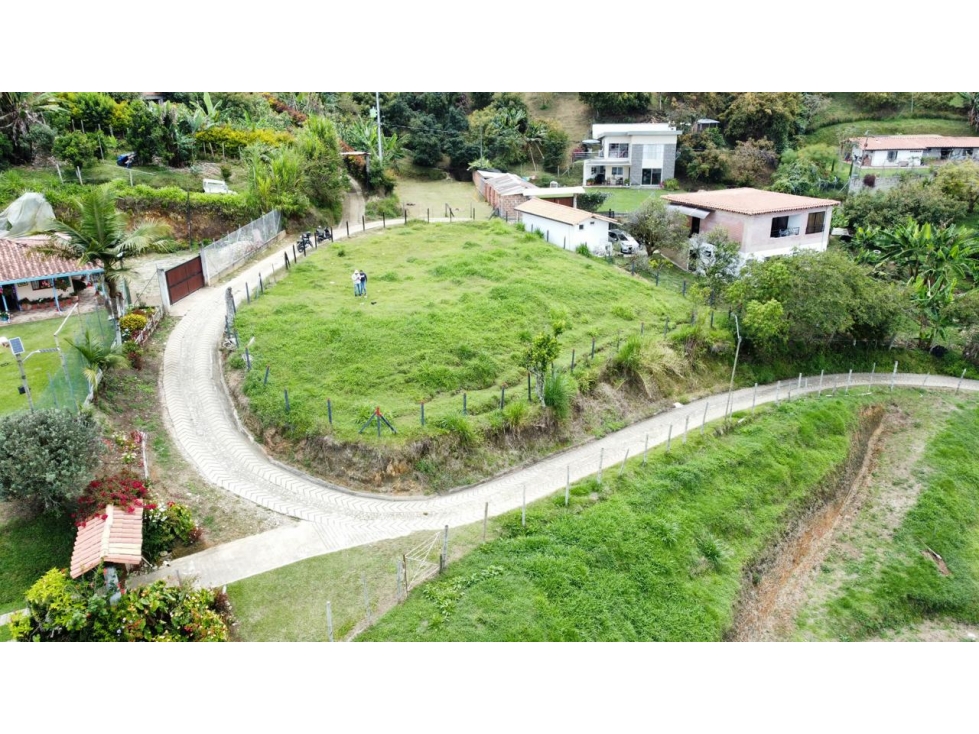 EXCELENTE LOTE EN VENTA EL PEÑOL ANTIOQUIA - 4