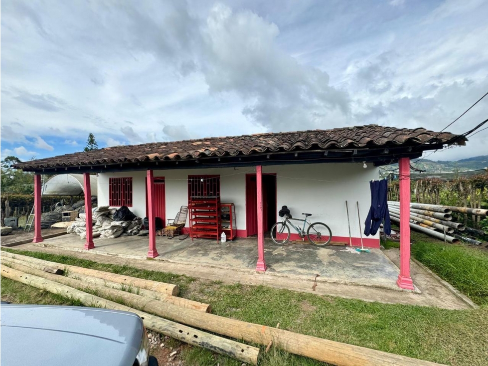 LINDA CASA FINCA TRADICIONAL EN VENTA EN EL CARMEN DE VIBORAL... 50%