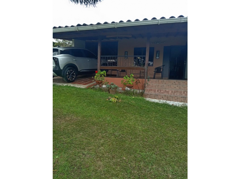 ENCANTADORA FINCA EN VENTA GUARNE — foto 3