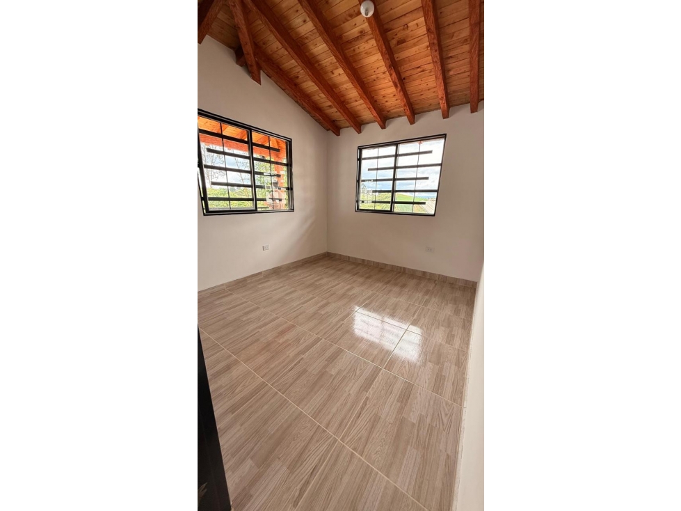 HERMOSA FINCA EN VENTA MARINILLA — foto 2