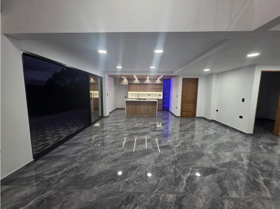 ENCANTADORA CASA CAMPESTRE MODERNA EN VENTA MARINILLA — foto 4