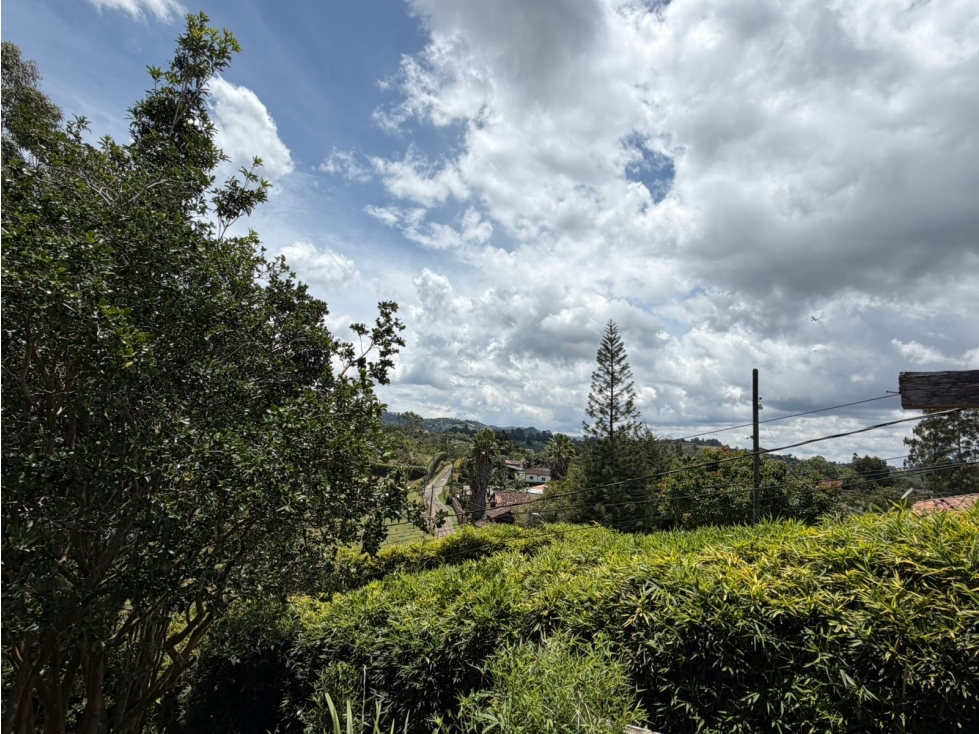 HERMOSA CASA FINCA EN VENTA LLANOGRANDE — foto 4