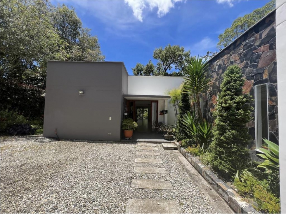 ENCANTADORA FINCA EN VENTA LA CEJA
