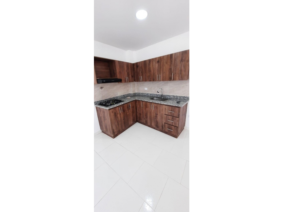 ENCANTADORA CASA EN VENTA EL CARMEN DE VIBORAL... OPORTUNIDAD.