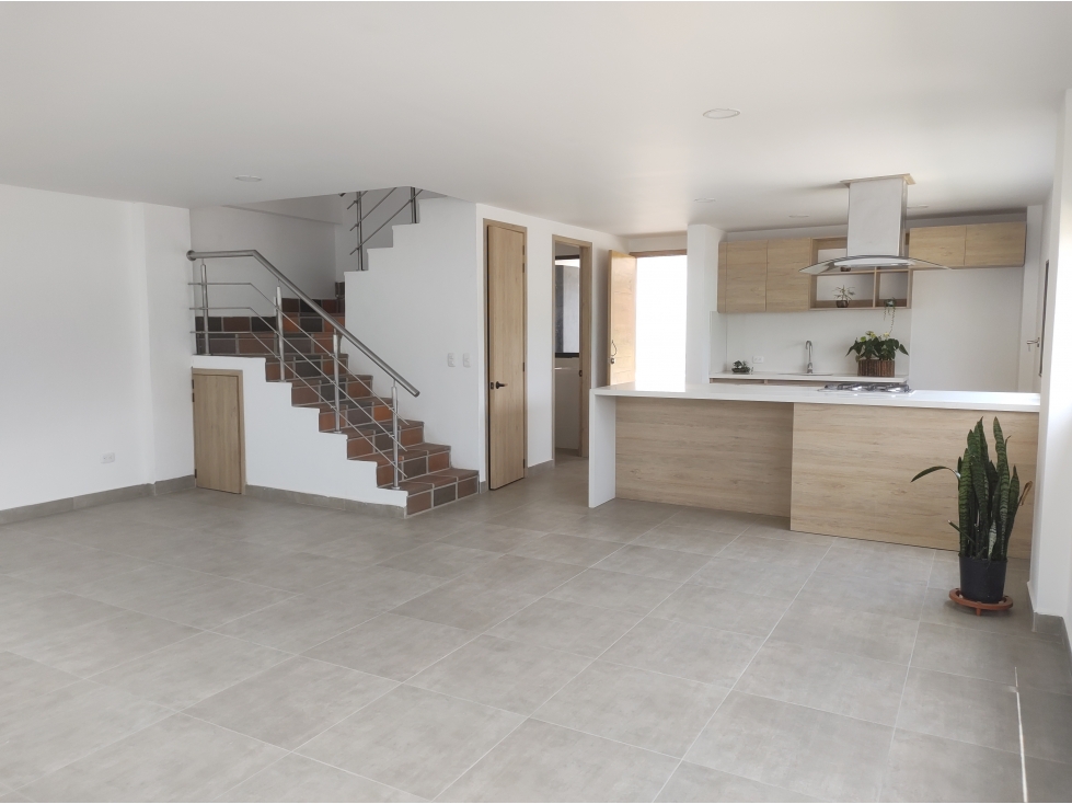 HERMOSA CASA DE 3 NIVELES EN VENTA PORVENIR RIONEGRO-ANTIOQUIA