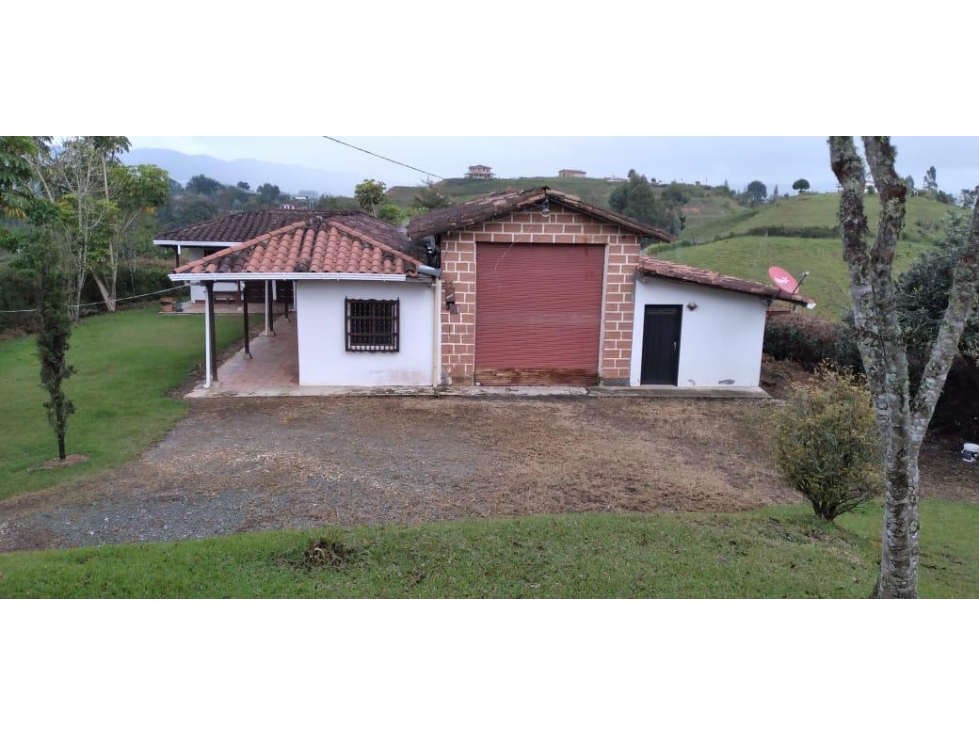 ENCANTADORA FINCA EN VENTA VÍA SAN VICENTE - 2