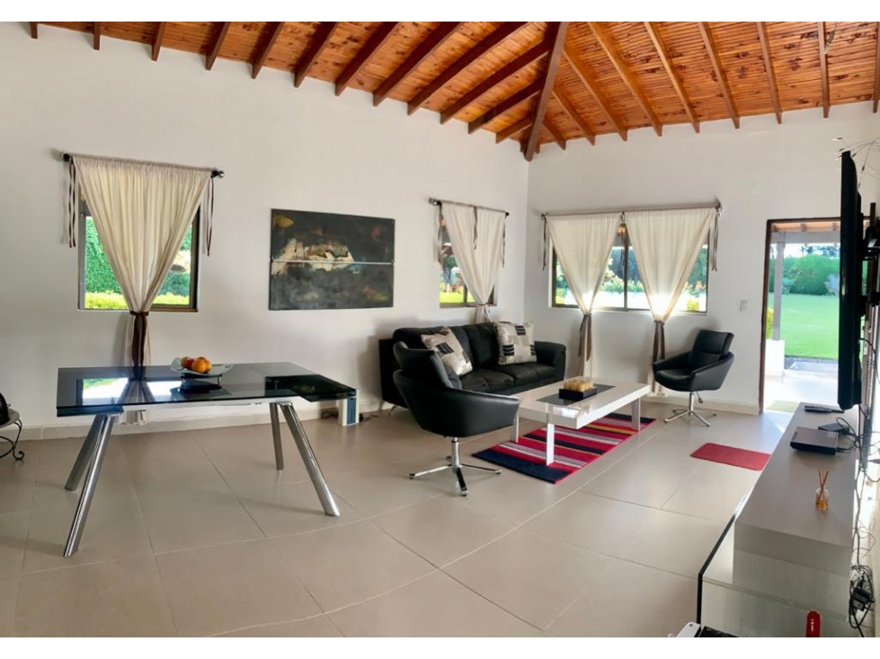 HERMOSA FINCA EN VENTA EN TODO EL CORAZÓN DE LLANOGRANDE — foto 3