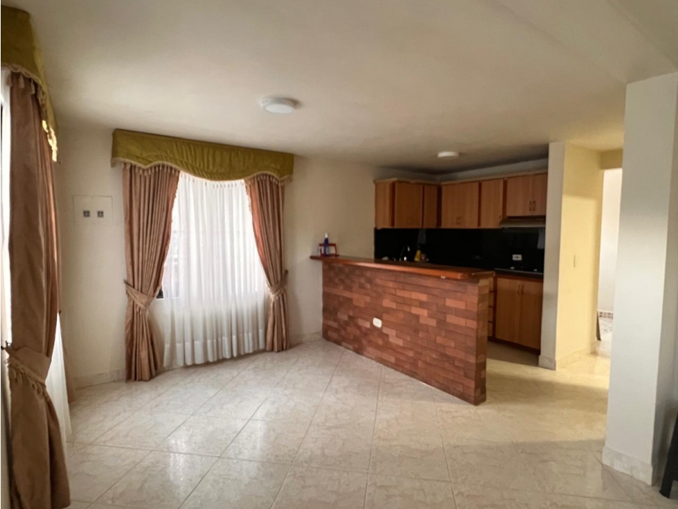 HERMOSA CASA ESQUINERA EN VENTA CON PROYECCIÓN COMERCIAL — foto 2