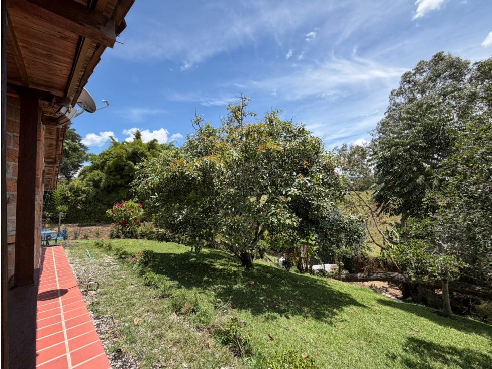 HERMOSA CASA FINCA EN VENTA LLANOGRANDE — foto 5