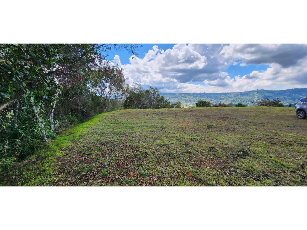 HERMOSO LOTE CAMPESTRE EN VENTA CON ESPECTACULAR VISTA GUARNE — foto 2