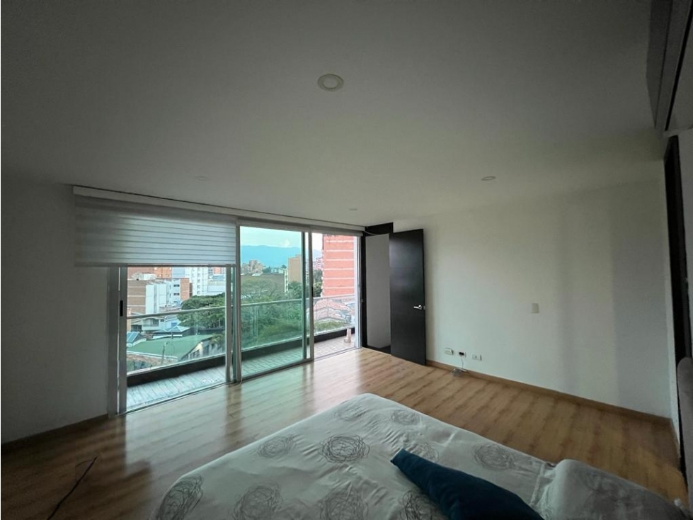 VENTA DE APARTAMENTO DUPLEX EN LAURELES. — foto 3
