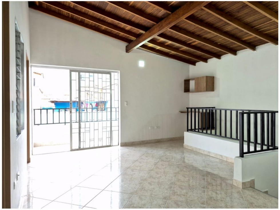 VENTA DE CASA REMODELADA EN BELLO CERCA DEL PARQUE