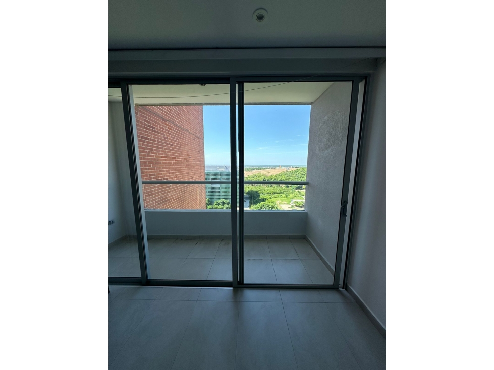 Se arrienda apartamento en Portal de Genoves — foto 2