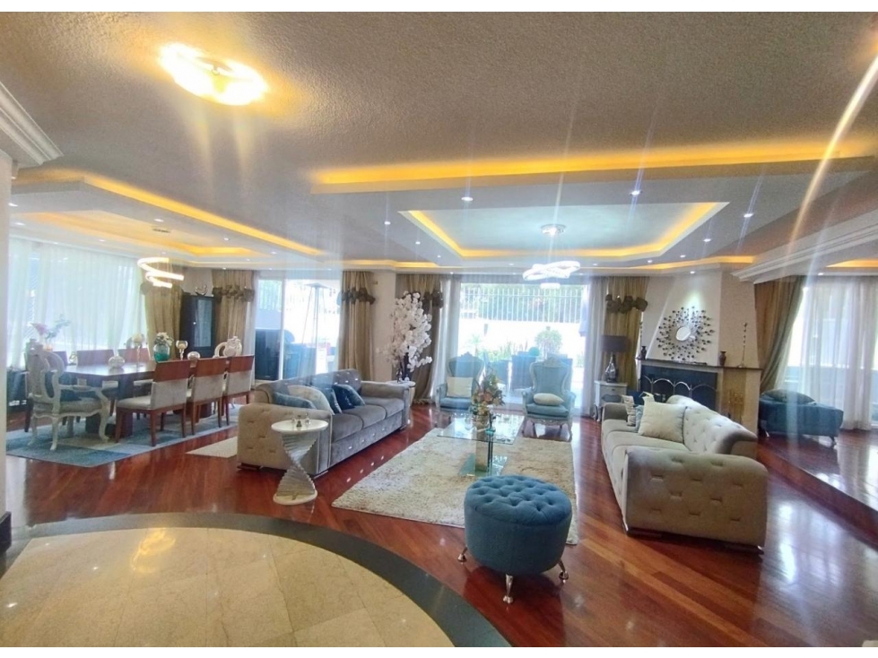 Depto amplio,Quito Tenis, con 450 m² 4 dorms. Precio Negociable