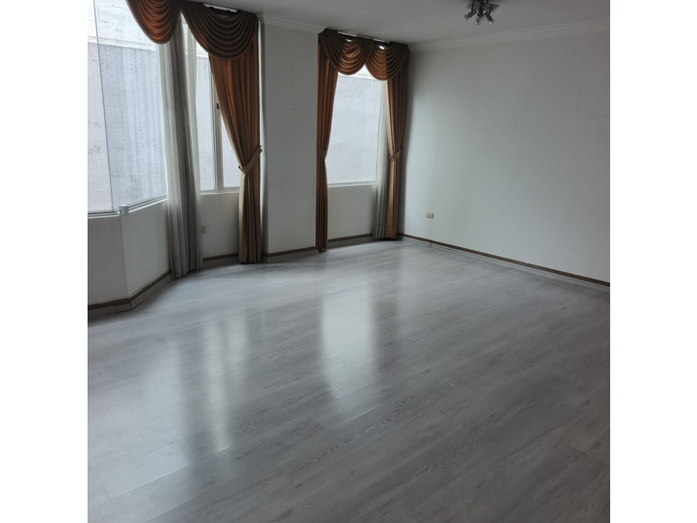 Departamento moderno en venta en Ponceano, Quito Norte — foto 2