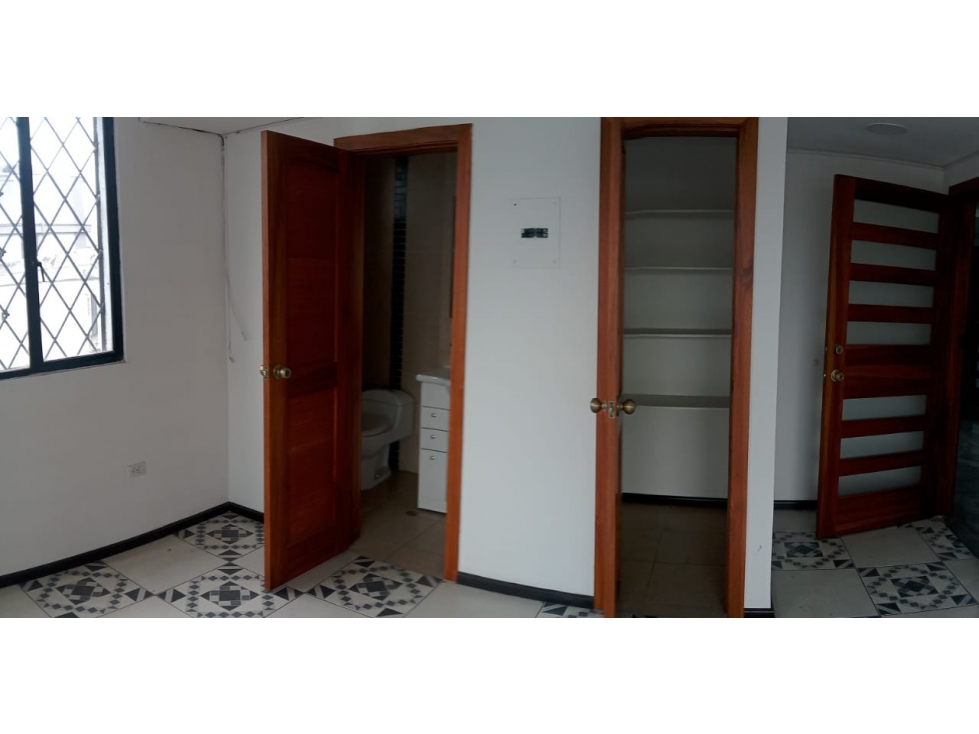 En Venta edificio, Amazonas y Río Coca 950mil - 4